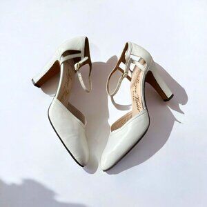 Vintage Roger Vivier White Leather Ankle Strap Heels – Made in Italy, 1960s–70s